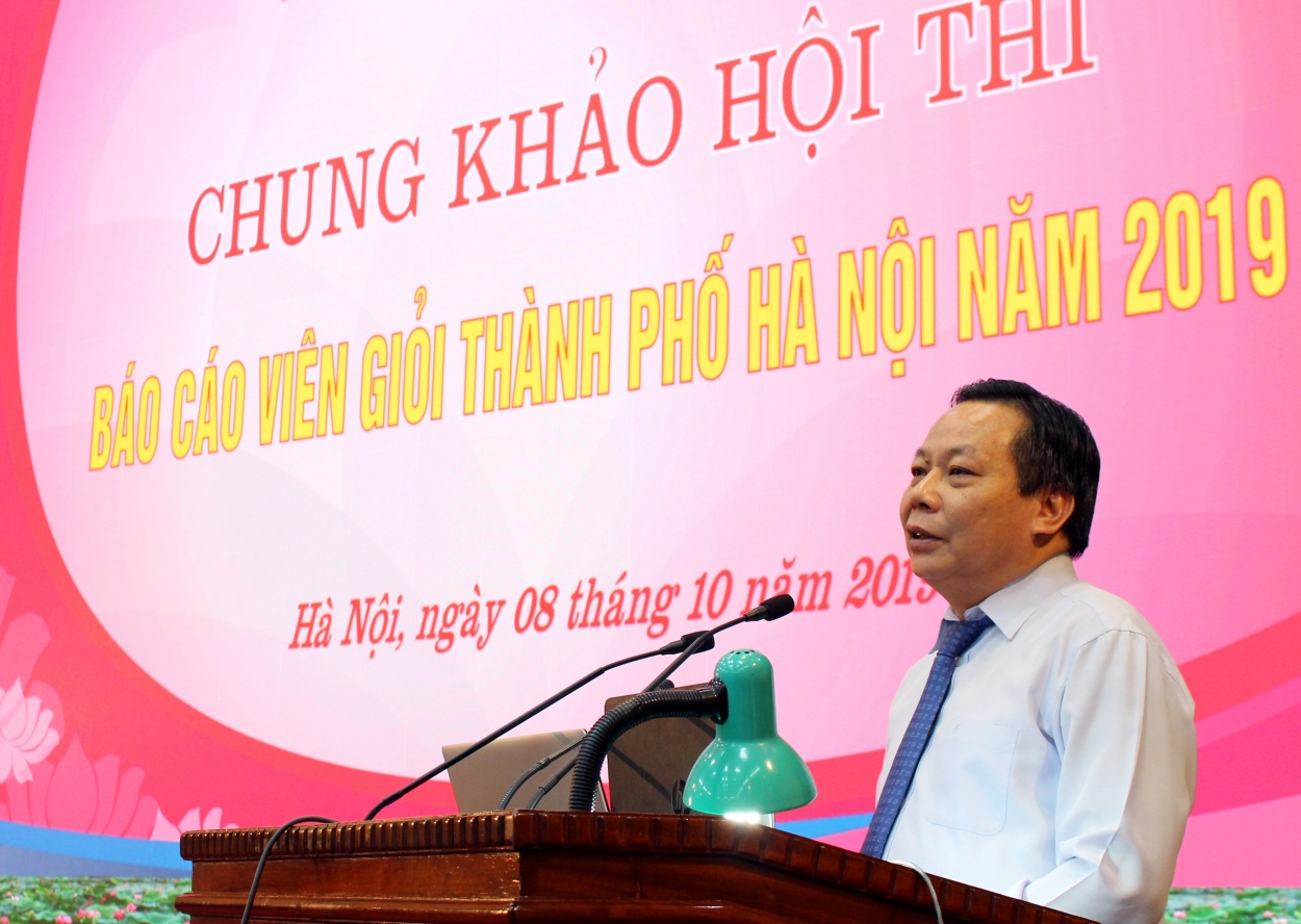 Trưởng Ban Tuyên giáo Thành ủy Nguyễn Văn Phong phát biểu tại Hội thi