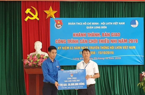 Đây là món quà ý nghĩa của Quận đoàn Long Biên tặng các em nhỏ