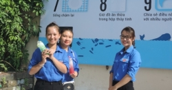 Cùng bảo vệ môi trường với “Đổi rác lấy quà” của tuổi trẻ Hai Bà Trưng