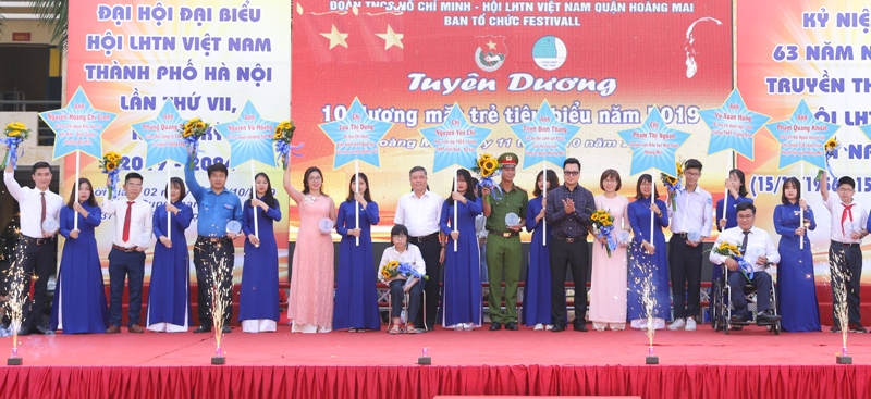 Vinh danh 10 gương mặt trẻ tiêu biểu quận Hoàng Mai