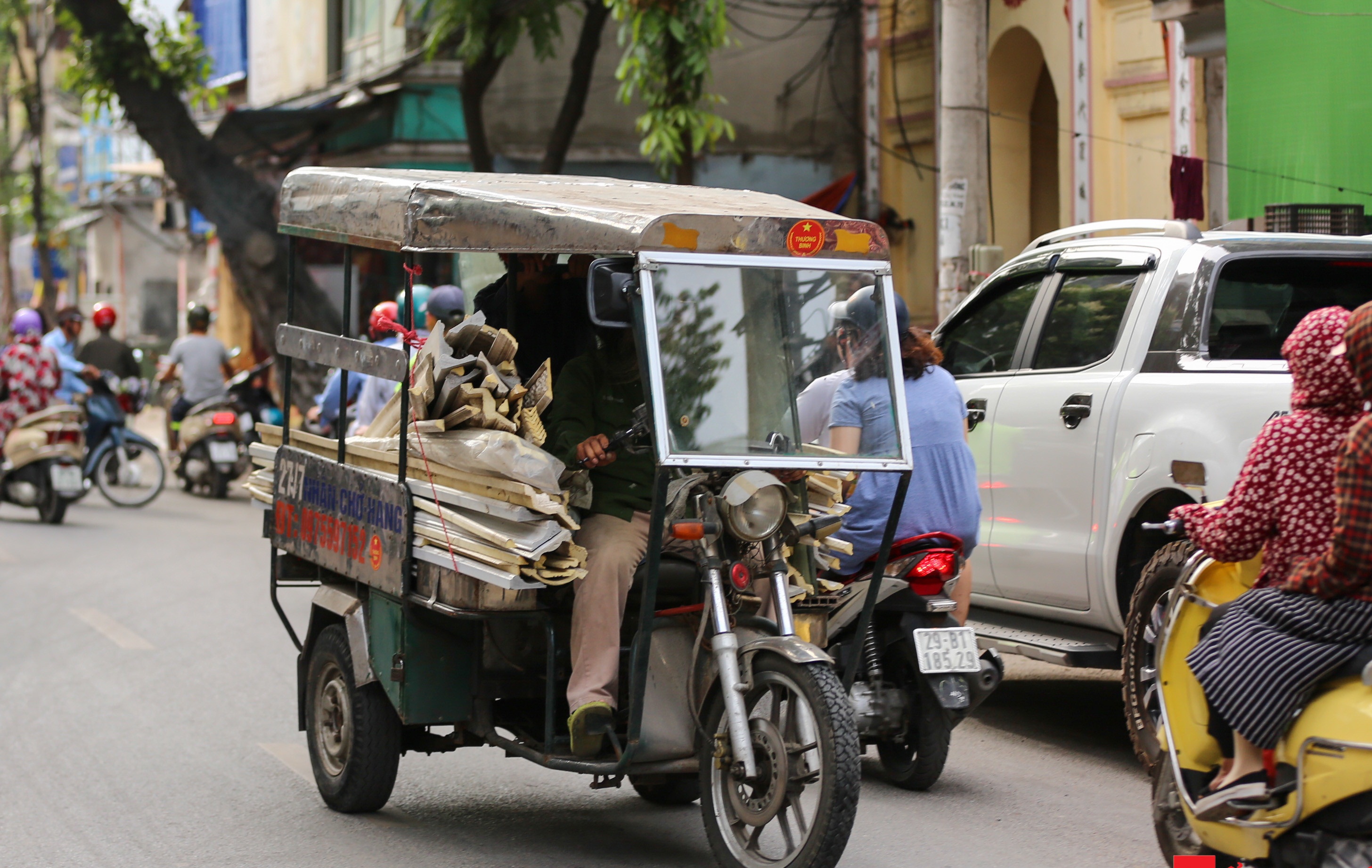 Hỗ trợ chuyển đổi nghề cho người sử dụng xe ba bánh, bốn bánh