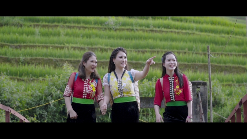 Ca sĩ Đinh Trang quay MV
