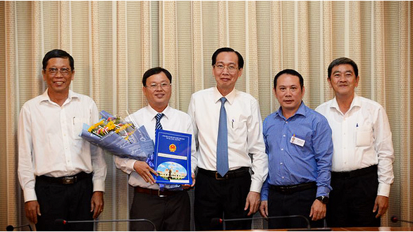 Phó Chủ tịch Thường trực UBND TP HCM Lê Thanh Liêm trao quyết định bổ nhiệm ông Nguyễn Xuân Hoàng làm Phó Giám đốc Sở NN &amp; PTNT TP