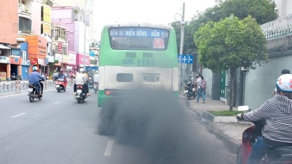 Bộ GTVT yêu cầu kiểm tra đột xuất khí thải ô tô, xe buýt