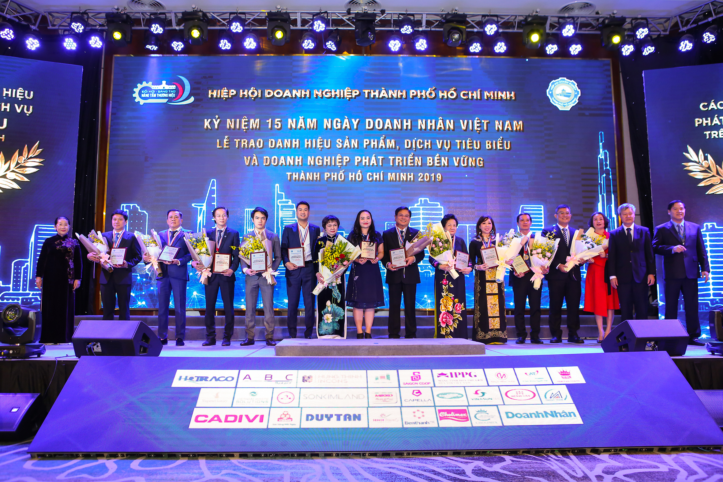 Hòa Bình đạt danh hiệu Doanh nghiệp phát triển bền vững 2019