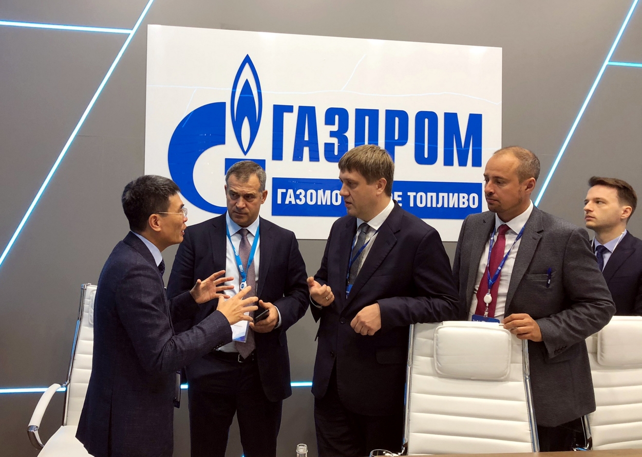 Tổng Giám đốc PV GAS tham dự Diễn đàn khí đốt Quốc tế tại Nga