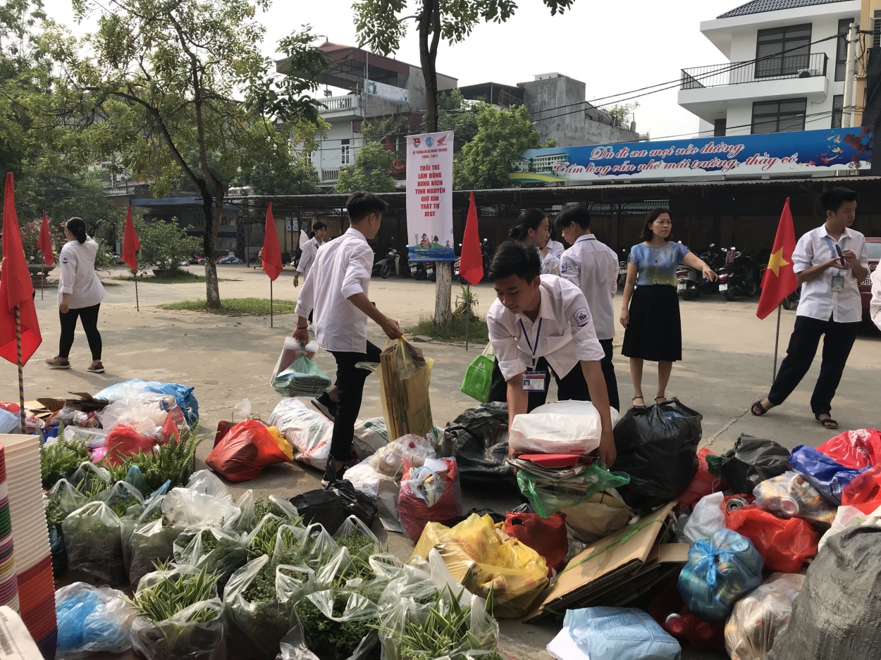 Đổi giấy lấy cây, lan tỏa ý thức sống xanh