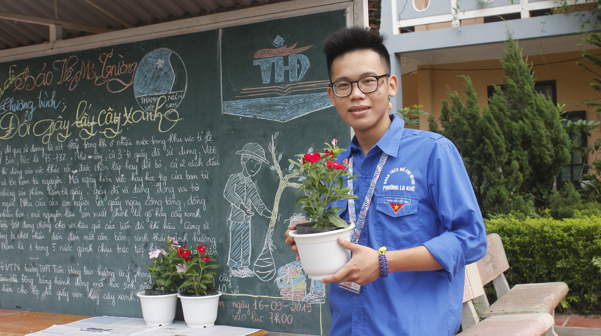 Đổi giấy lấy cây, lan tỏa ý thức sống xanh