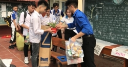 Đổi giấy lấy cây, lan tỏa ý thức sống xanh