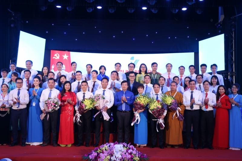 Ủy ban Hội LHTN Việt Nam thành phố Hà Nội khóa VII ra mắt tại Đại hội