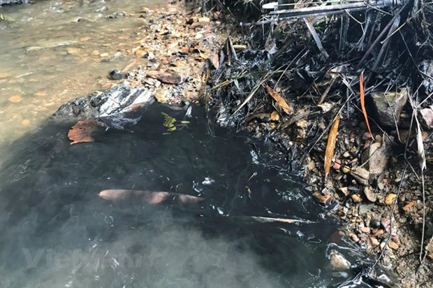 Khởi tố vụ án đổ trộm dầu thải gây ô nhiễm nguồn nước sạch sông Đà