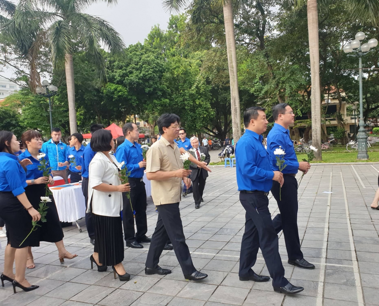 Sinh hoạt truyền thống kỷ niệm 105 ngày sinh anh hùng Lý Tự Trọng
