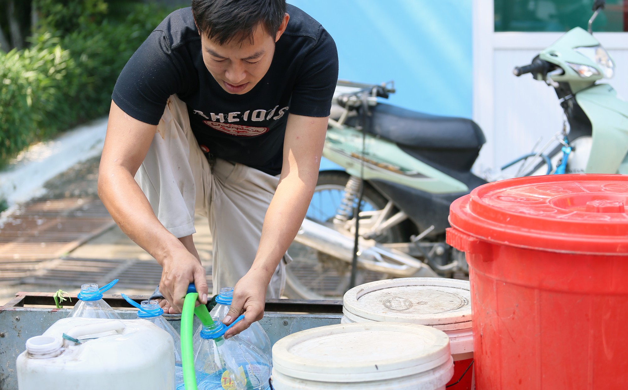 Xét nghiệm miễn phí cho người dân chịu ảnh hưởng của sự cố ô nhiễm nước sạch sông Đà