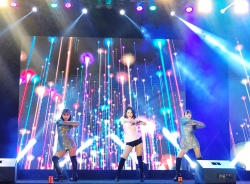 Đại nhạc hội Fly up “đốt cháy” ký túc xá sinh viên