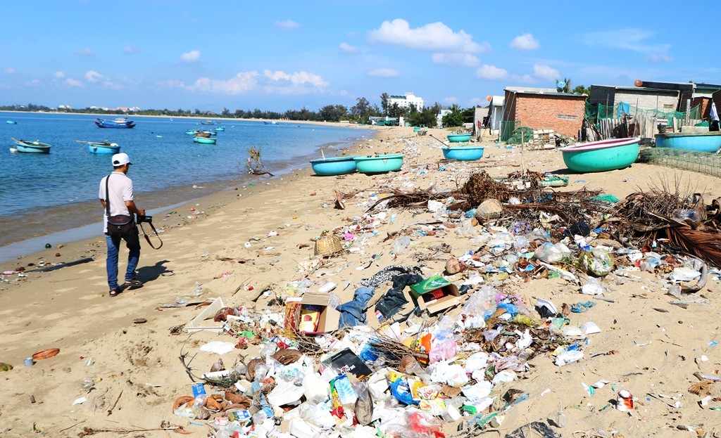 Việt Nam là một trong những quốc gia có lượng rác thải nhựa nhiều nhất thế giới