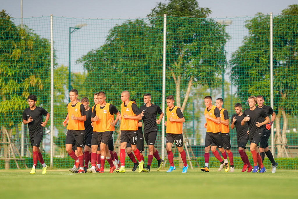 Giám đốc Học viện bóng đá FK Sarajevo bất ngờ vì cơ sở hiện đại của PVF