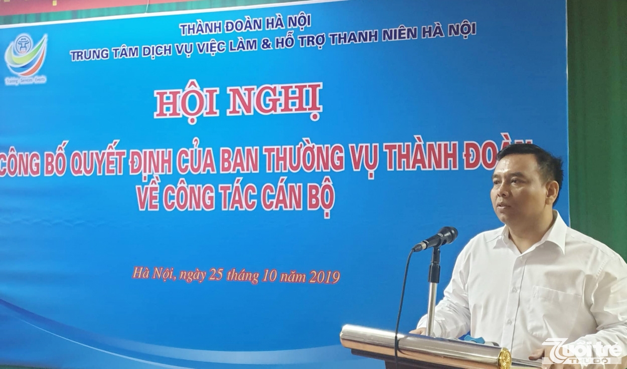 Đồng chí tân giám đốc Trung tâm Dịch vụ việc làm và Hỗ trợ Thanh niên Hà Nội phát biểu tại Hội nghị