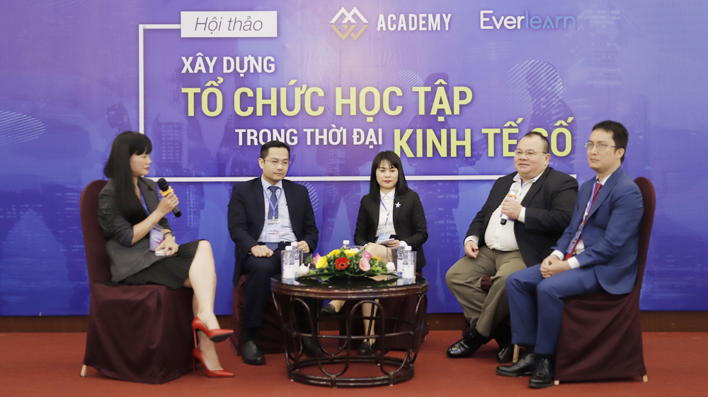 Hội thảo “Xây dựng tổ chức học tập trong thời đại kỹ thuật số”