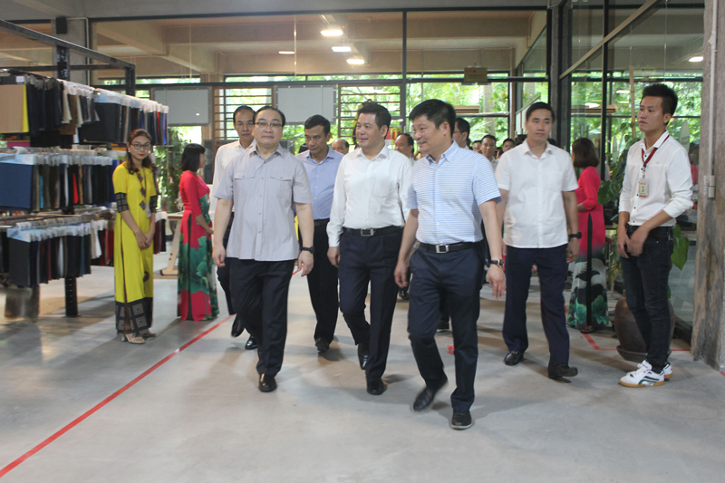 Lãnh đạo Thành ủy Hà Nội và Tỉnh ủy Thái Bình dẫn đầu đoàn công tác đi thăm nhà máy MXP1