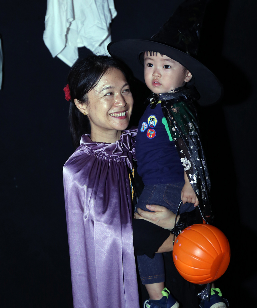 Lễ hội Halloween đầy màu sắc tại Diamond Westlake Suites