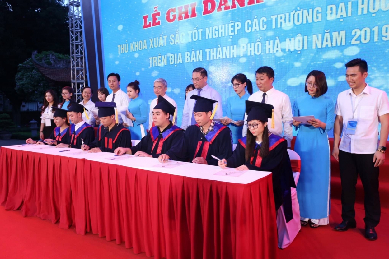 86 thủ khoa ghi tên Sổ  vàng tại Văn Miếu Quốc Tử Giám