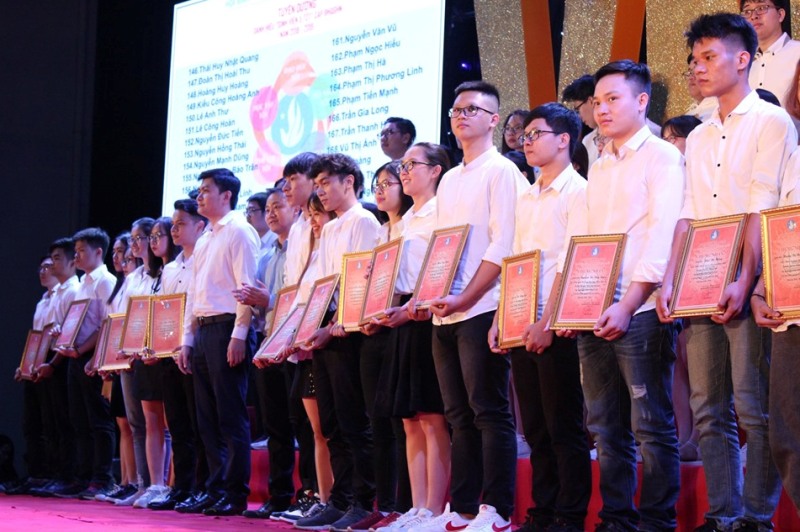 Sôi động, hấp dẫn chuỗi hoạt động “Tự hào sinh viên Đại học Quốc gia Hà Nội”