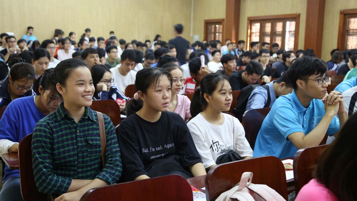 Sinh viên ĐH Khoa học Tự nhiên hào hứng với Ngày hướng nghiệp 2019