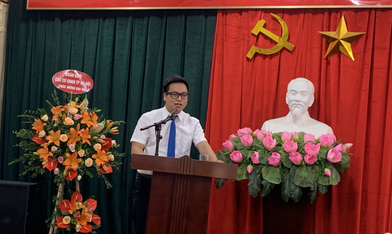 Đồng chí Trần Quang Hưng, UVBTV Thành đoàn Hà Nội, Trưởng ban Công nhân Viên chức và An ninh Quốc phòng phát biểu tại Đại hội.