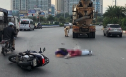 Hà Nội: Va chạm với xe bồn chở bê tông, khiến 2 phụ nữ đi xe máy tử vong