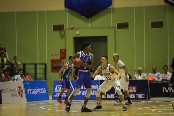 HN Buffaloes thua HCMC Wings trên sân nhà, tấm vé cuối vào chung kết chưa thể xác định