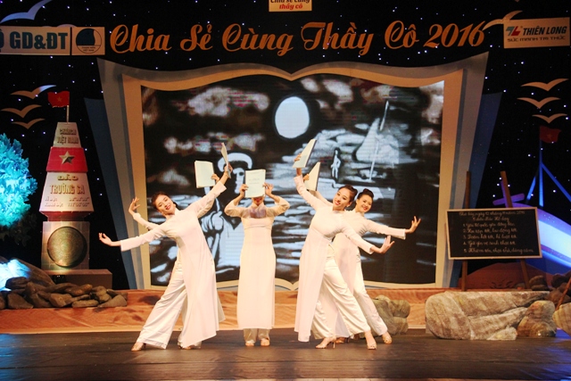 Vinh danh 42 thầy cô giáo “bám đảo” tiêu biểu