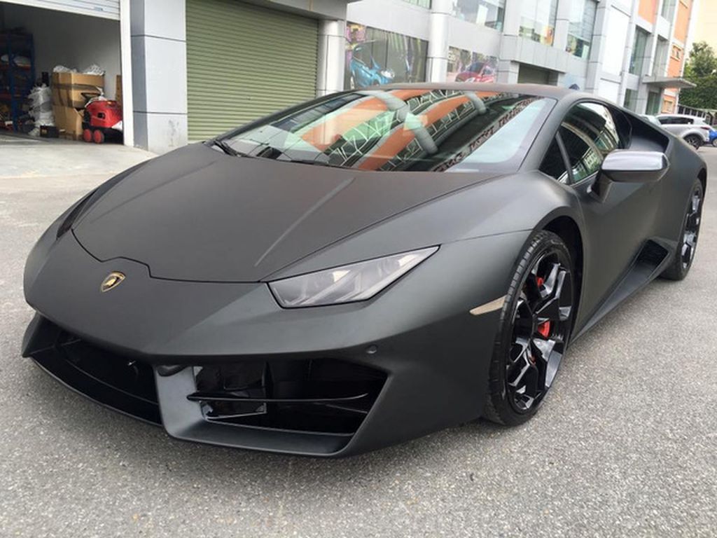 Lamborghini Huracan LP580-2 bất ngờ