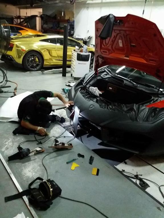 Lamborghini Huracan LP580-2 bất ngờ 