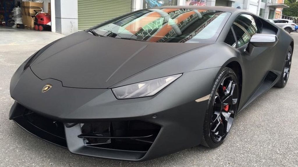Lamborghini Huracan LP580-2 bất ngờ 
