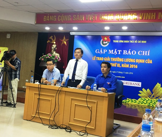85 thanh niên nông thôn nhận Giải thưởng Lương Định Của năm 2016
