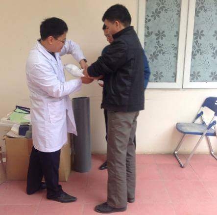 Chủ tịch HĐQT Trường tiểu học Lômônôxốp bị truy tố tội Cố ý gây thương tích