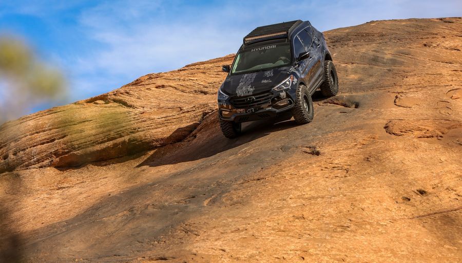 Hyundai Santa Fe Rockstar Energy Moab Extreme Off-roader chính thức trình làng tại SEMA