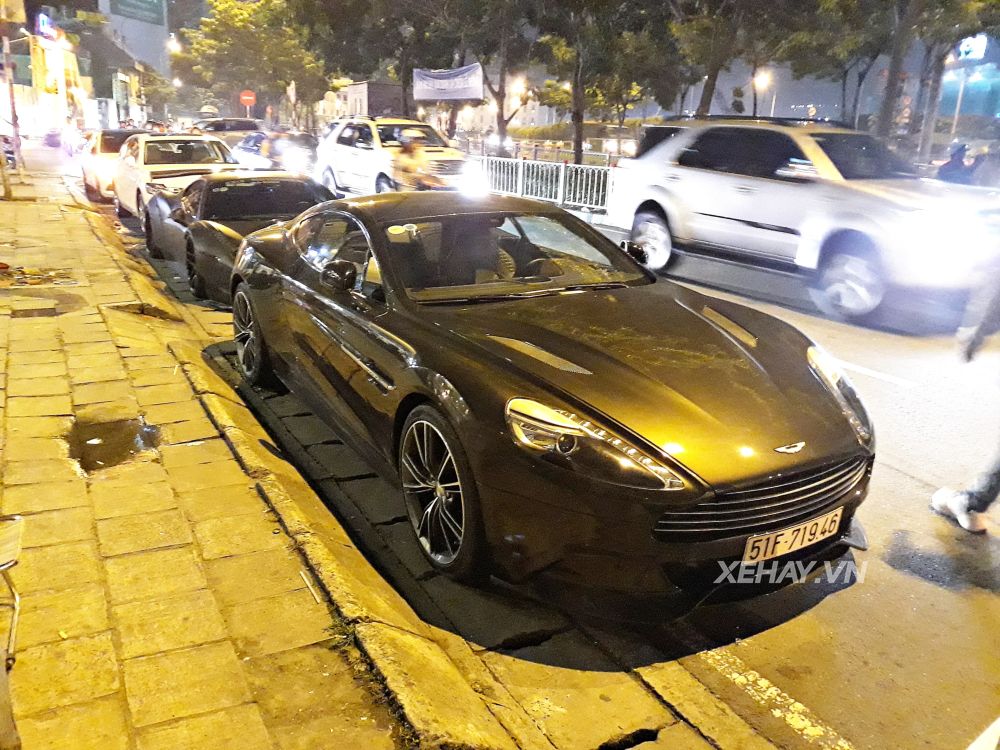 TP.HCM: Bộ ba siêu xe hàng độc nối đuôi nhau trong đêm