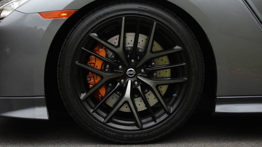 Nissan GT-R 2017 bổ sung phiên bản Pure rẻ nhất, giá dưới 100.000 USD