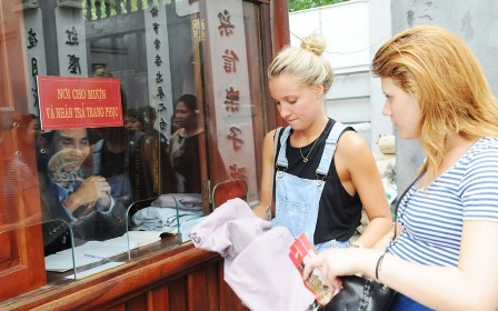 Bài 164: Đền Ngọc Sơn không còn tình trạng du khách ăn mặc “thoáng” vào cúng lễ