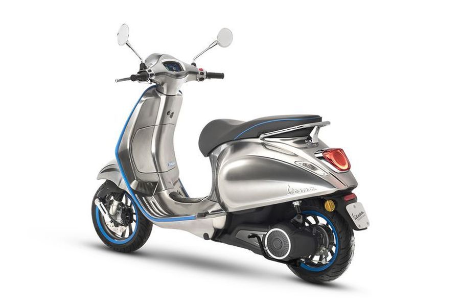 Vespa Elettrica chạy điện hoàn toàn có phạm vi lái xe khoảng 100 km