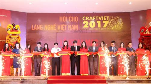 Hội chợ Làng nghề Việt Nam năm 2017 mở cửa tại Hà Nội