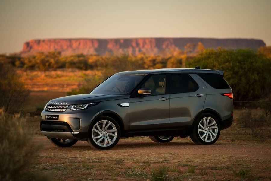 Land Rover Discovery 2018 có thêm nhiều công nghệ và trang bị tiêu chuẩn