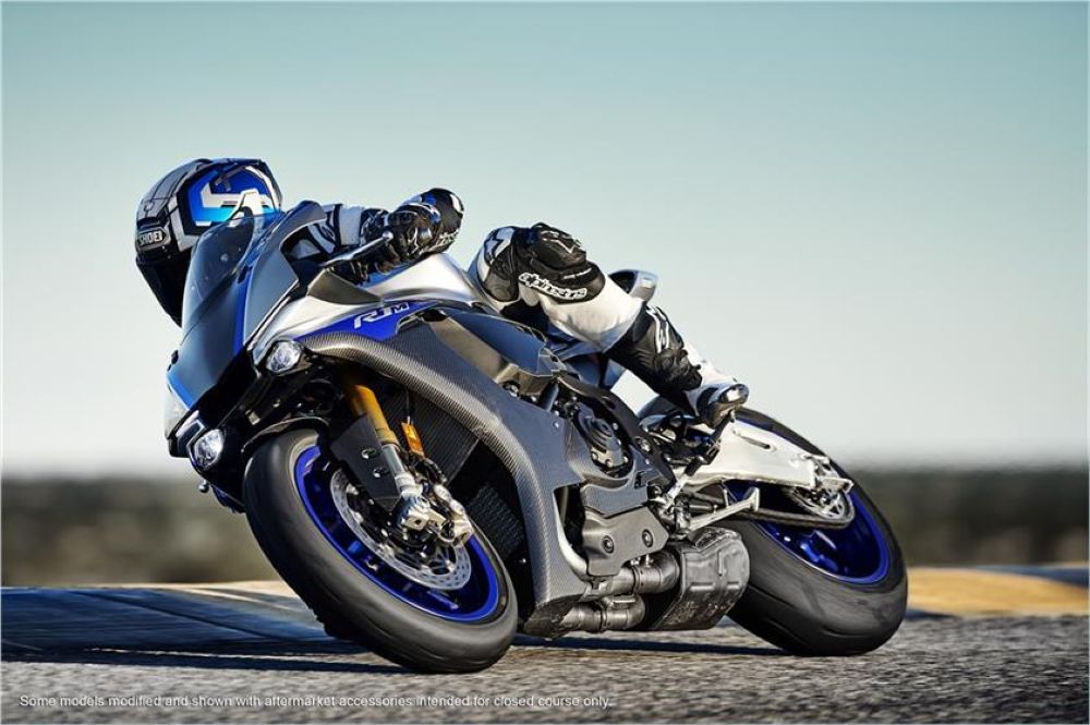 Yamaha YZF-R1M 2018 trình làng với nhiều bổ sung về công nghệ