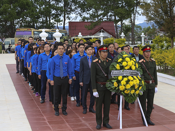 Kết thúc chương trình “Theo dấu chân lãnh tụ Việt Nam – Lào”