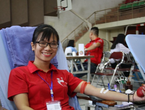 Sinh viên Kiến trúc “thắp sáng trái tim hồng”
