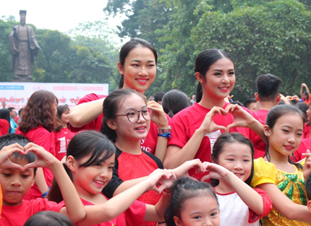 Hoa hậu Ngọc Hân cùng hàng nghìn bạn trẻ Thủ đô cùng “Nhảy ! Vì sự tử tế”