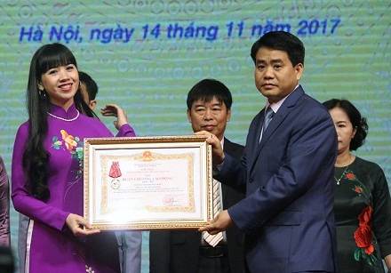 Cốt lõi của phẩm chất, nhân cách của nhà giáo là tri thức và lòng yêu thương