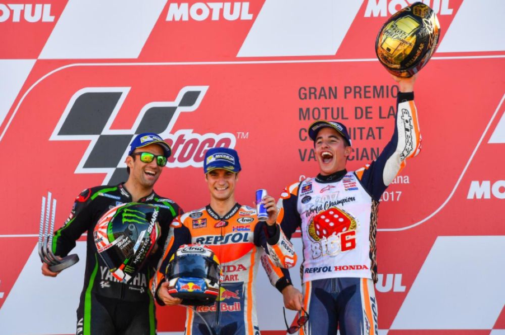 MotoGP 2017 chặng 18: Chiến thắng áp đảo của Repsol Honda Team và danh hiệu cho Nhà sản xuất của năm