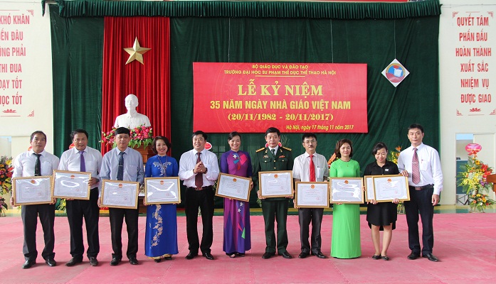 Tôn vinh và tri ân các thế hệ giáo viên trường Đại học Sư phạm TDTT Hà Nội